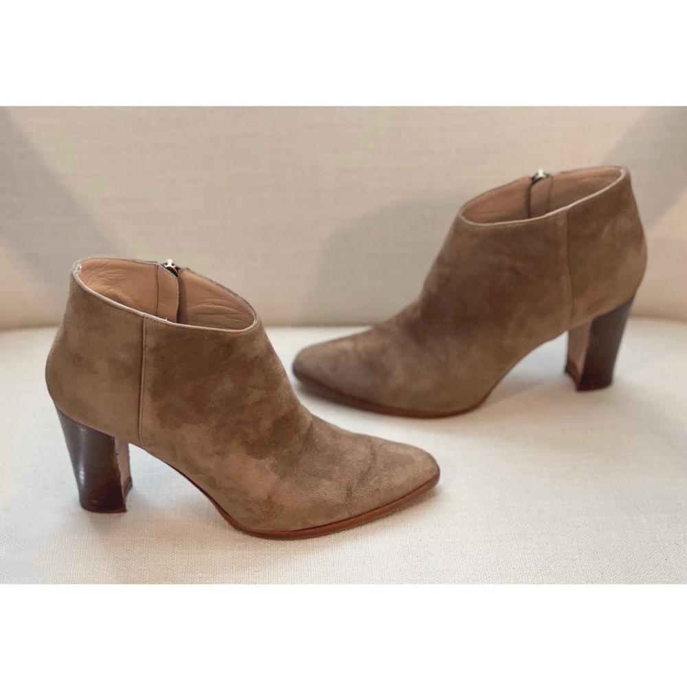 MANOLO BLAHNIK Brusta Suede Ankle Boots